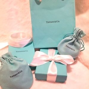 Tiffany & Co. gift wrapping set